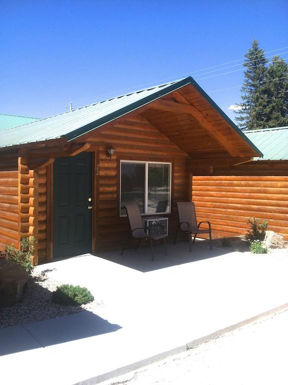 Bryce Canyon Inn Cabins Tropic Exterior photo